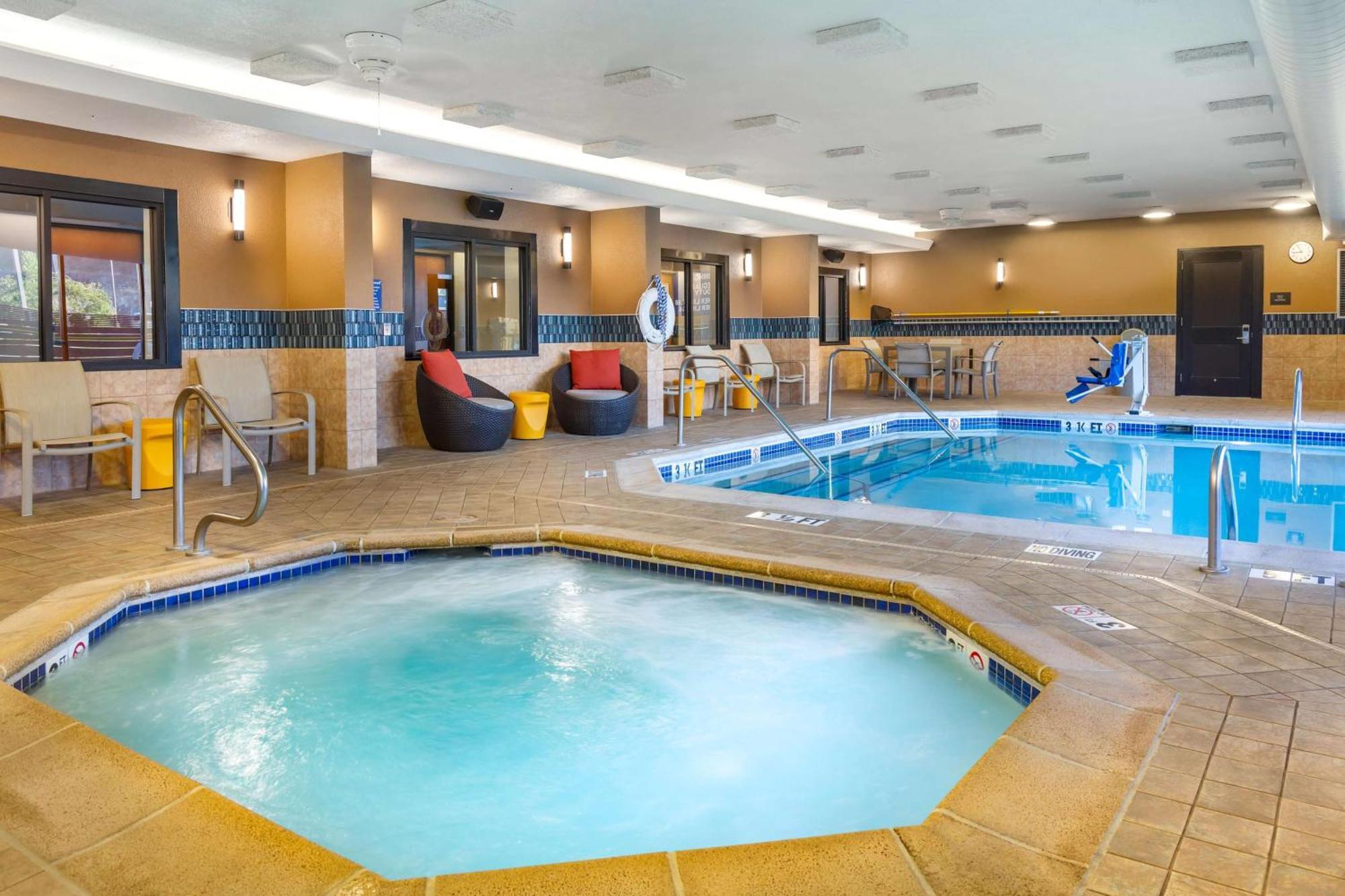 Drury Inn & Suites St. Louis-Southwest Valley Park Εξωτερικό φωτογραφία